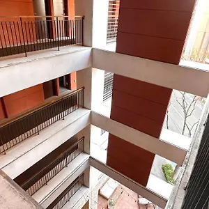 ゾンク博多 **** 福岡市